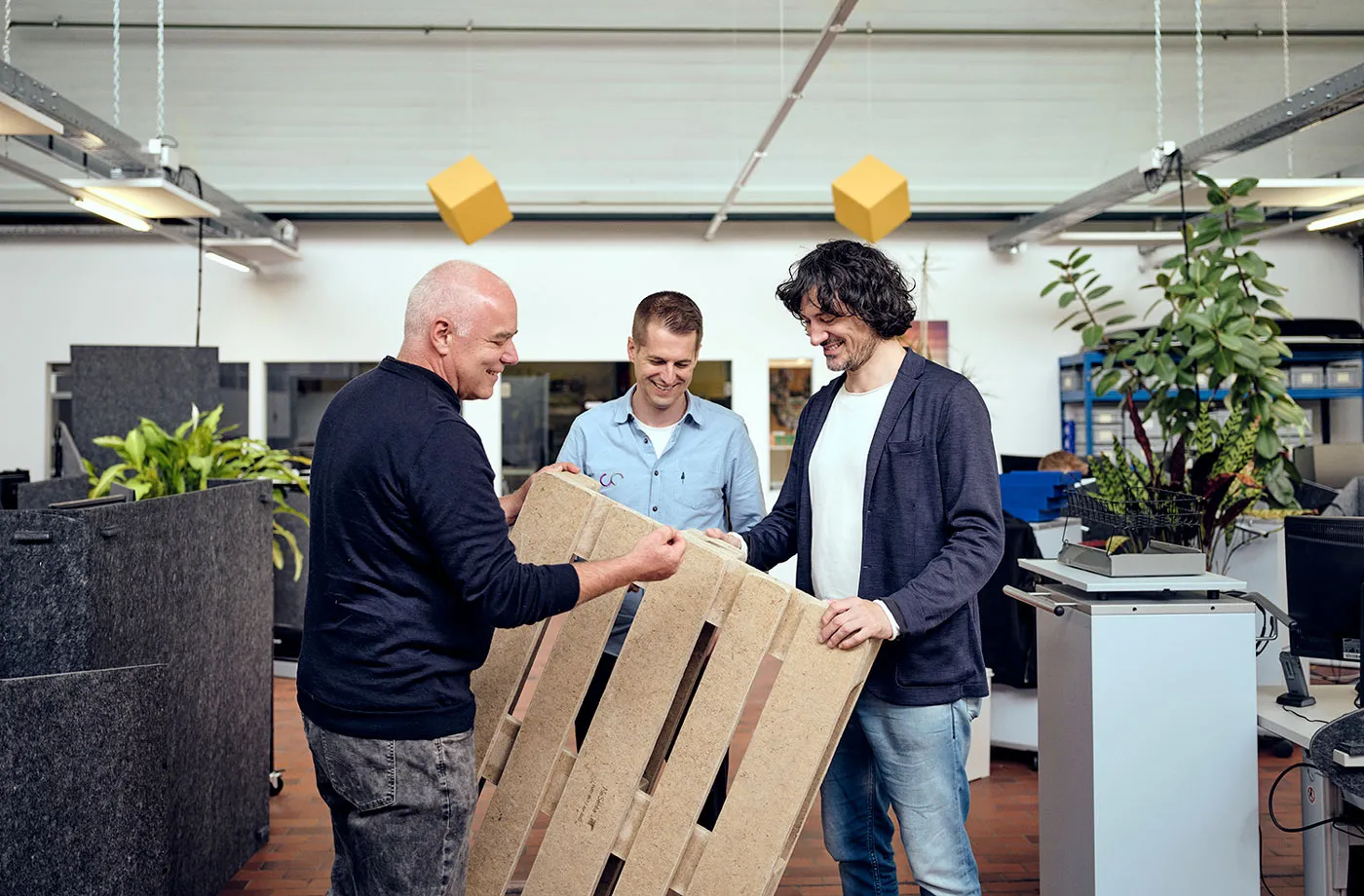 Ocean Material team working on sustainable solutions
